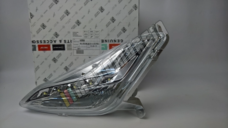 Indicator front, left