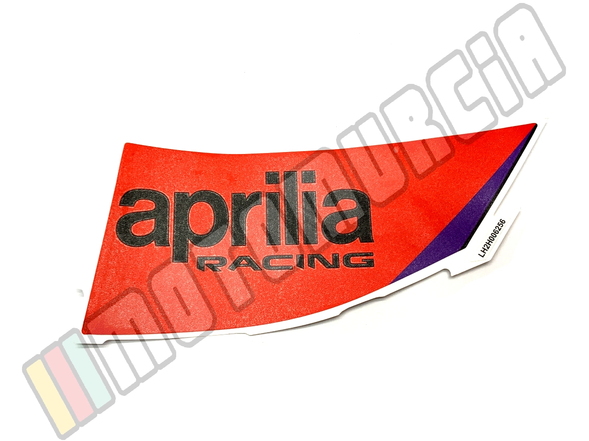 Letras, Motivo: Racing de Aprilia, à esquerda