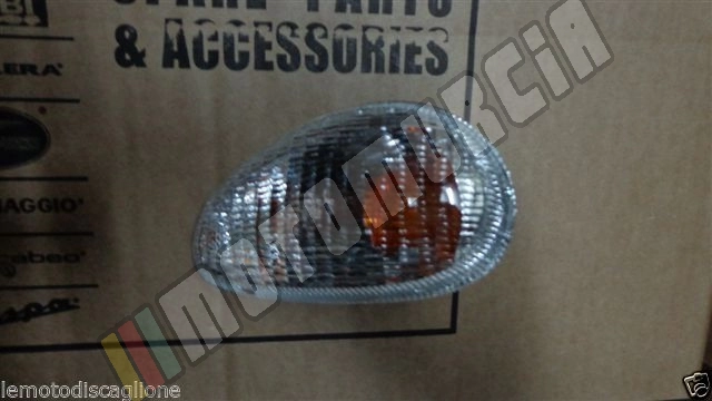 Indicator front, left